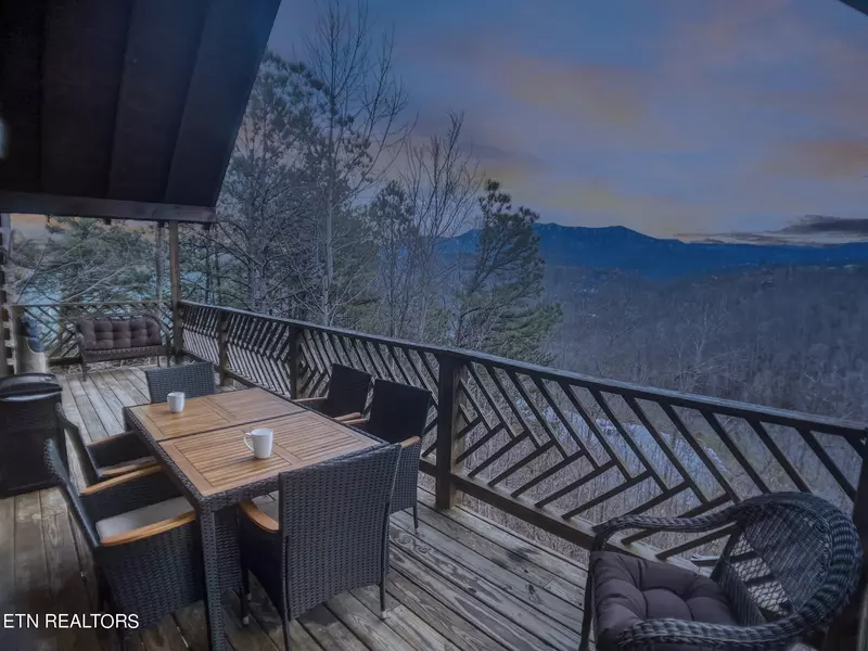 445 Judy Top Lane, Sevierville, TN 37876