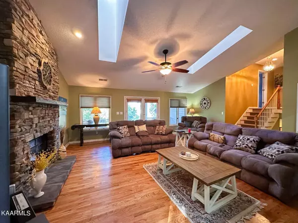 Loudon, TN 37774,104 Coyatee Shores