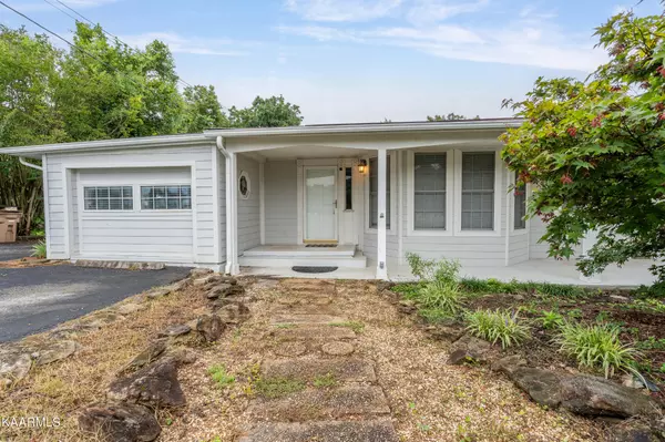 Knoxville, TN 37920,5404 Stoneoak Lane