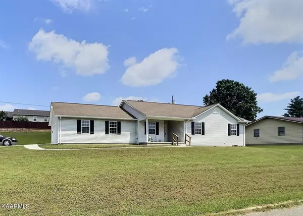 210 Thelma Circle, Jacksboro, TN 37757