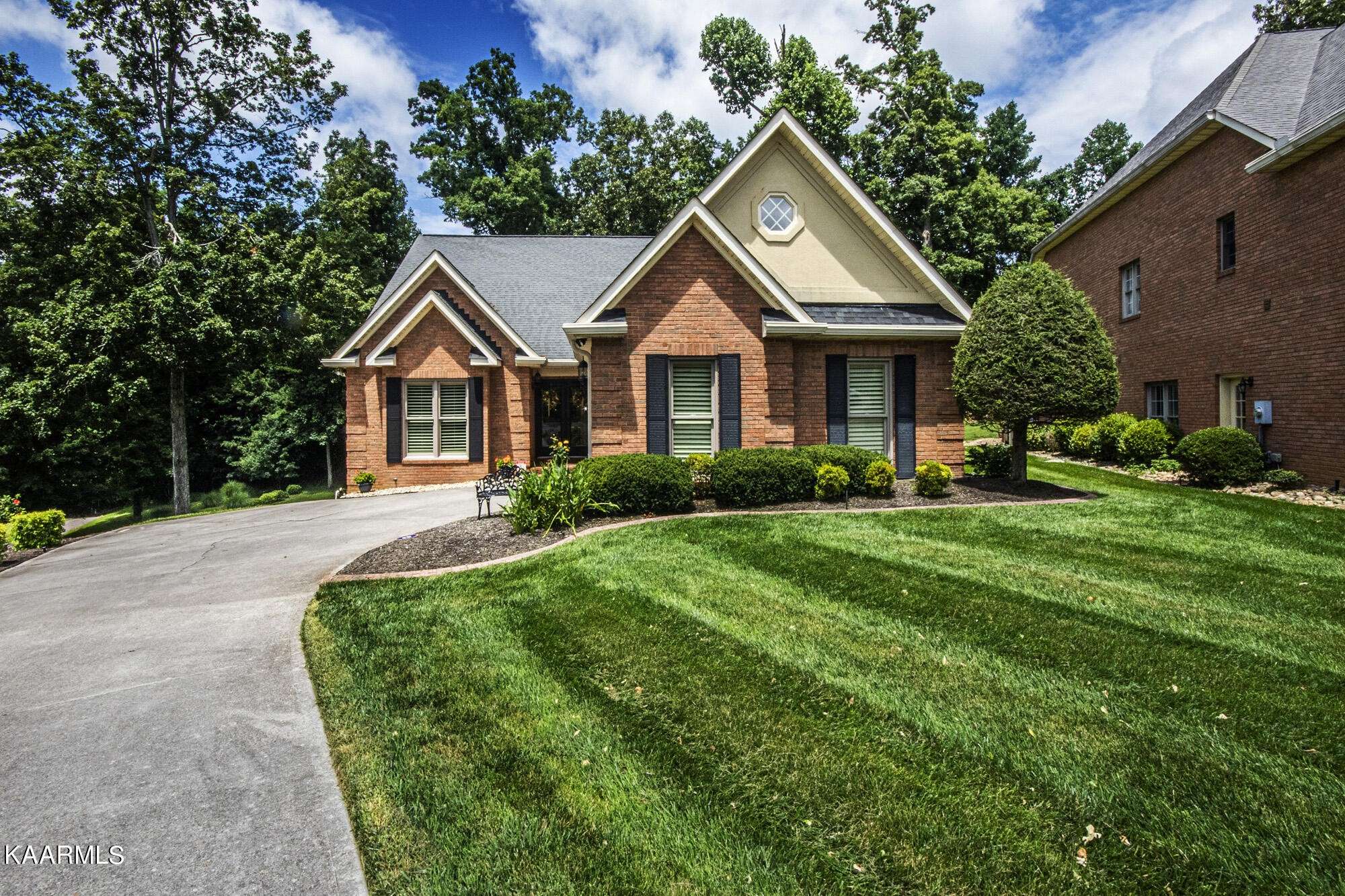290 Valleyview Drive, Lenoir City, TN 37772