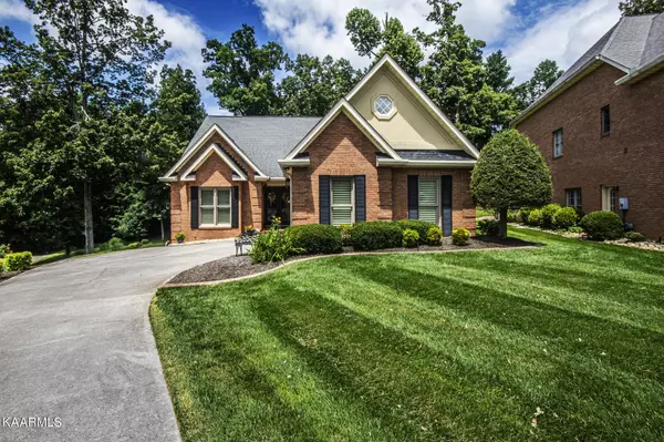 290 Valleyview Drive, Lenoir City, TN 37772