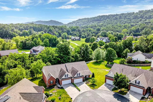 Knoxville, TN 37918,4660 Oak Meadow Way