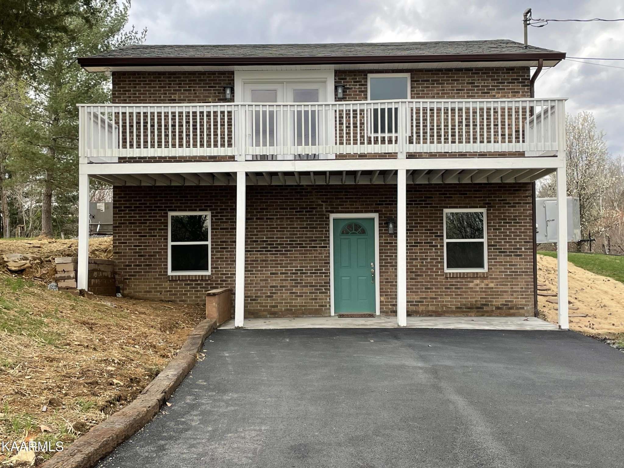 Sevierville, TN 37862,206 Alexanderia St