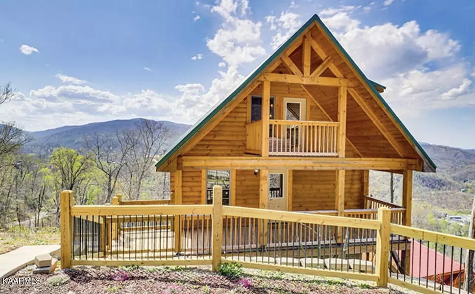 591 Forest Springs Drive, Gatlinburg, TN 37738