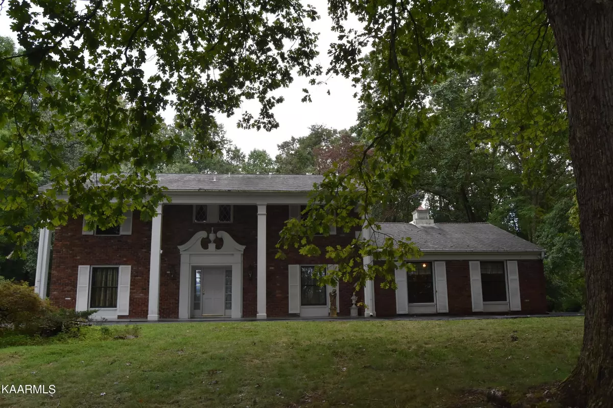 Clinton, TN 37716,615 Oliver Springs Hwy