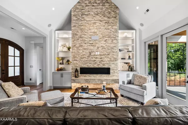 Friendsville, TN 37737,628 Disco Loop Rd