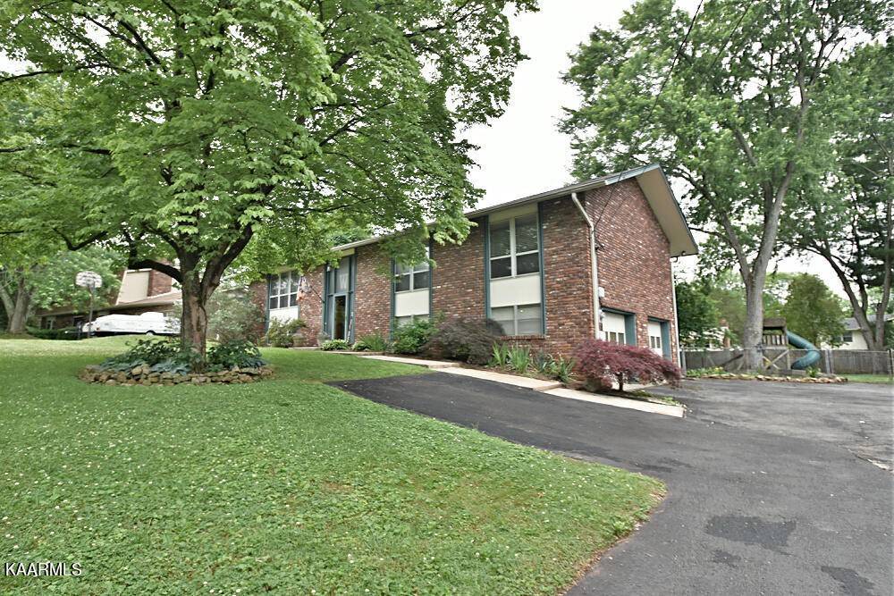 Knoxville, TN 37923,939 Brantley Drive