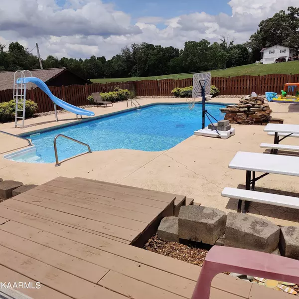 Lenoir City, TN 37772,7000 Shaw Ferry Rd