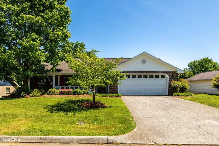 1932 Raulston View Drive, Maryville, TN 37803
