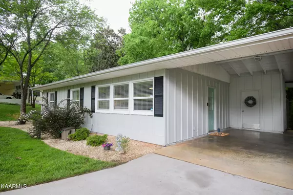 Knoxville, TN 37919,8224 Tamarack Rd
