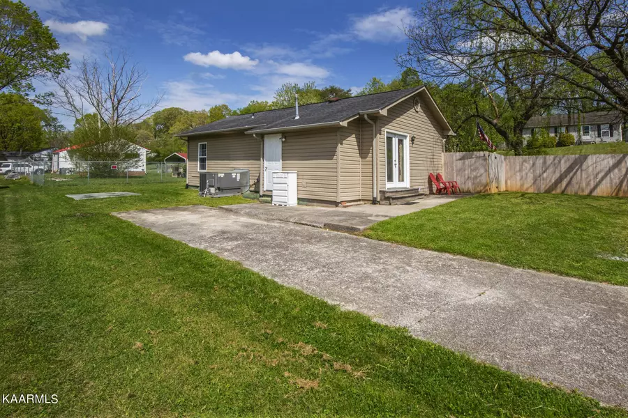 2403 Bradley St, Maryville, TN 37804