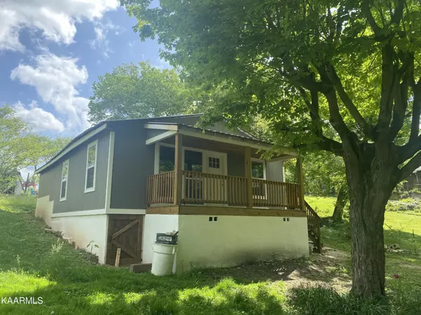 Lenoir City, TN 37771,703 N D St