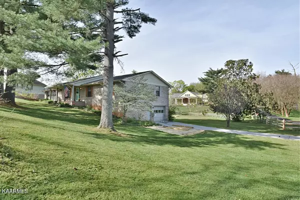 Maryville, TN 37804,1023 S Dogwood Drive