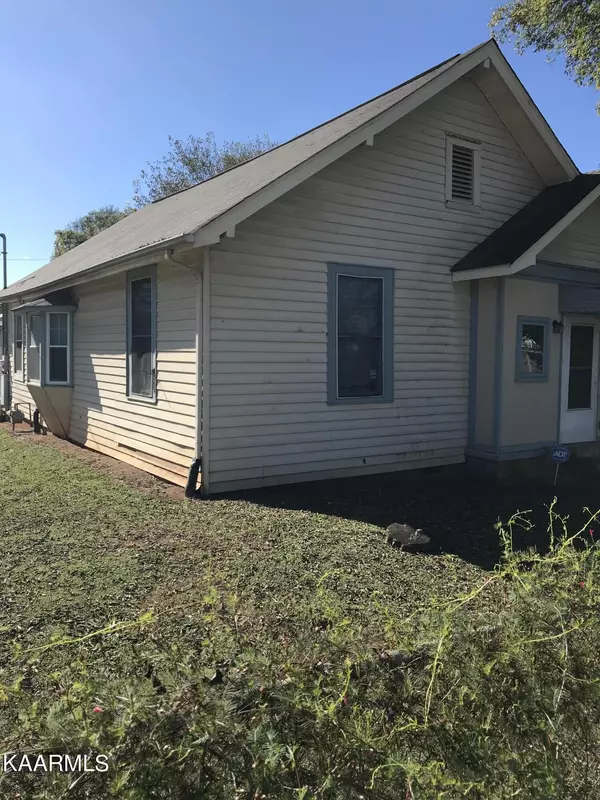 1101 Glider Ave, Knoxville, TN 37917