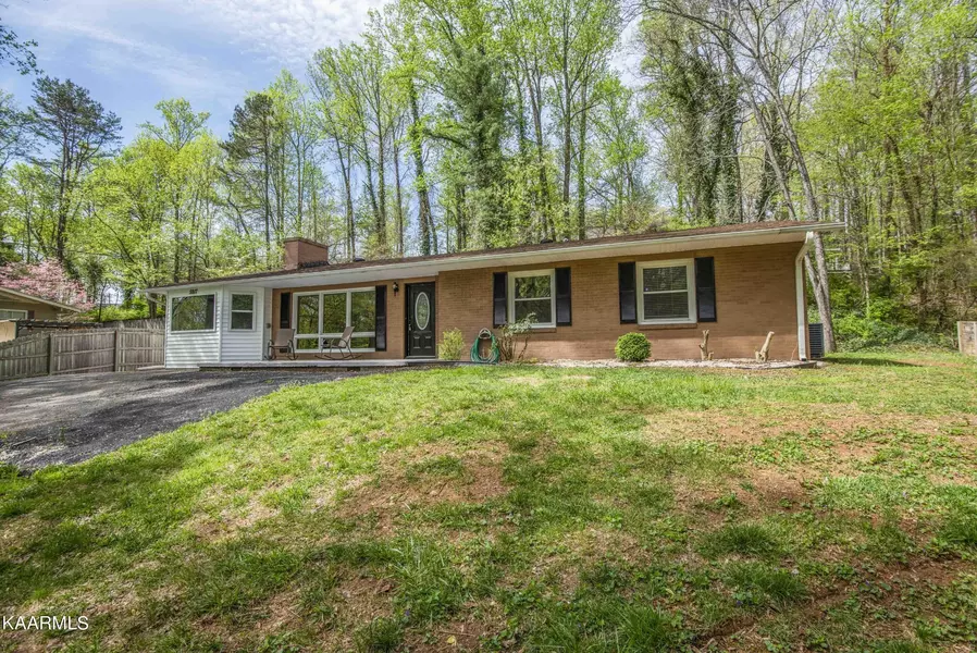 5917 Van Horn Rd, Knoxville, TN 37918