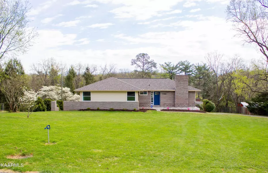 1104 Dartmouth Rd, Knoxville, TN 37914