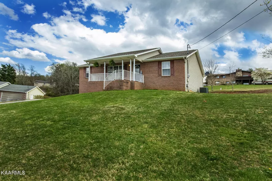 807 Hemlock Court, Seymour, TN 37865