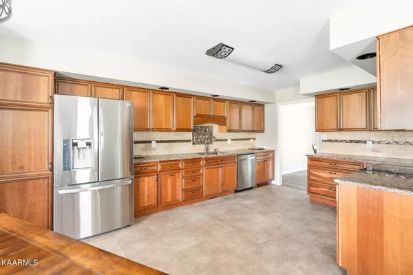 Corryton, TN 37721,8004 Campbells Point Rd