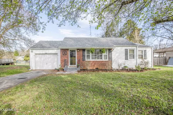 305 Hartford Rd, Knoxville, TN 37920