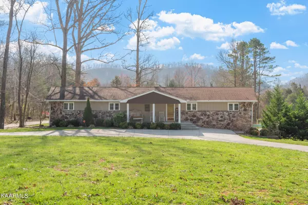 7412 Munsey Rd, Corryton, TN 37721