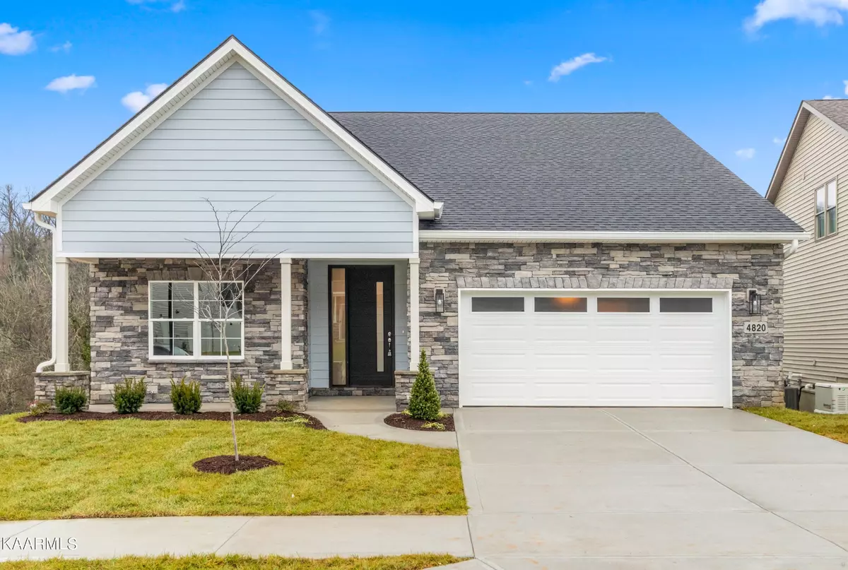 Knoxville, TN 37914,4820 Willow Bluff Circle
