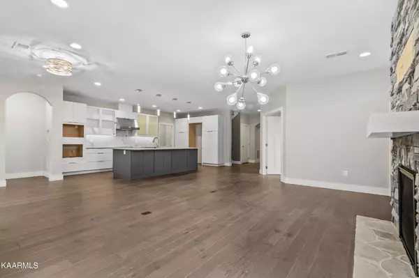 Knoxville, TN 37914,4820 Willow Bluff Circle