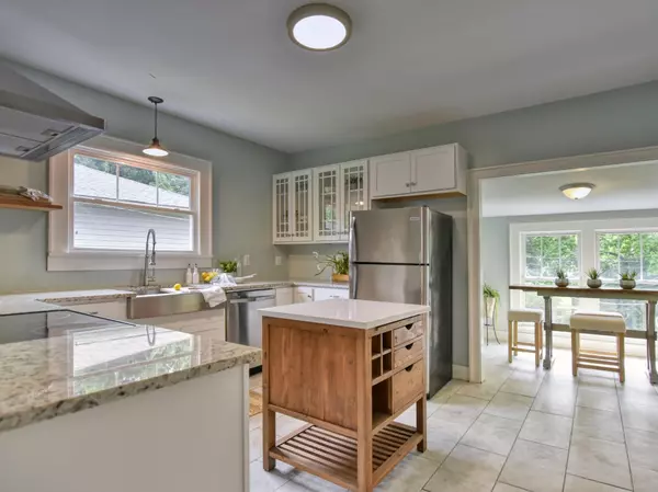 Knoxville, TN 37917,2322 E Glenwood Ave