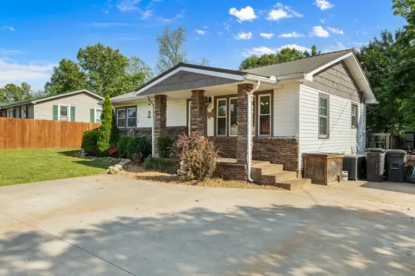 Decherd, TN 37324,109 E Market St