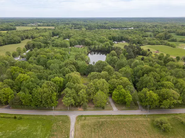 737 Oak Plains Rd, Clarksville, TN 37043