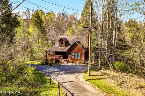 Gatlinburg, TN 37738,415 Silver Maple Lane