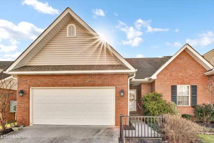 4630 Oak Meadow Way, Knoxville, TN 37918