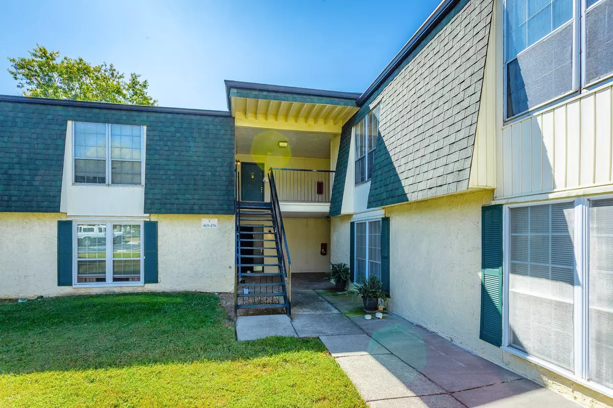 Chattanooga, TN 37405,900 Mountain Creek Rd #V450