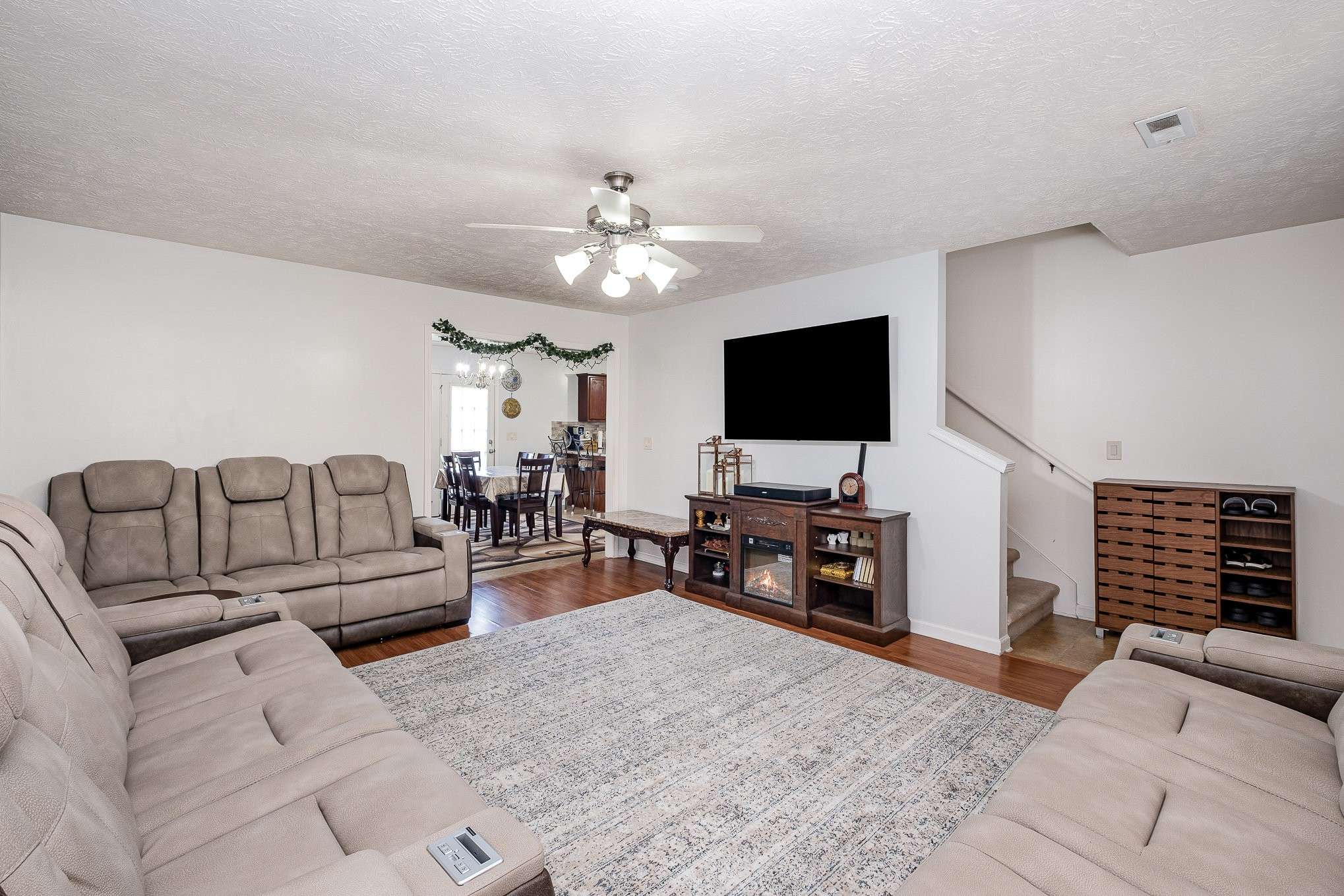 La Vergne, TN 37086,1424 E Nir Shreibman Blvd