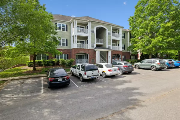 Antioch, TN 37013,8231 Lenox Creekside Dr #C7