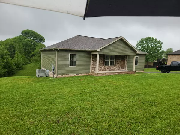 Lafayette, TN 37083,110 Brady Cole Ln