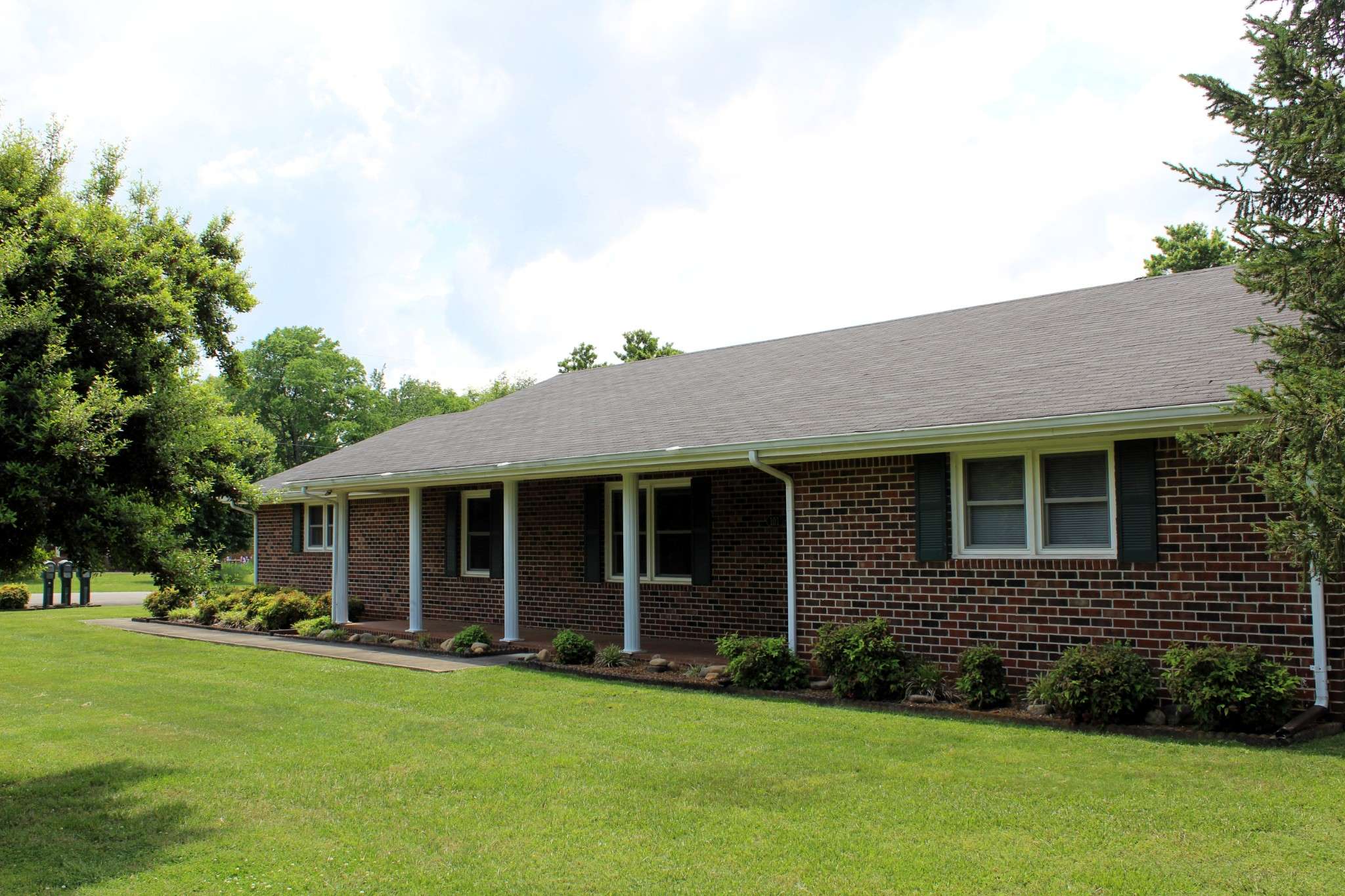Decherd, TN 37324,101 Iris St