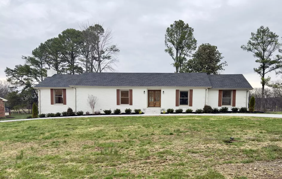150 Fairways Dr, Hendersonville, TN 37075