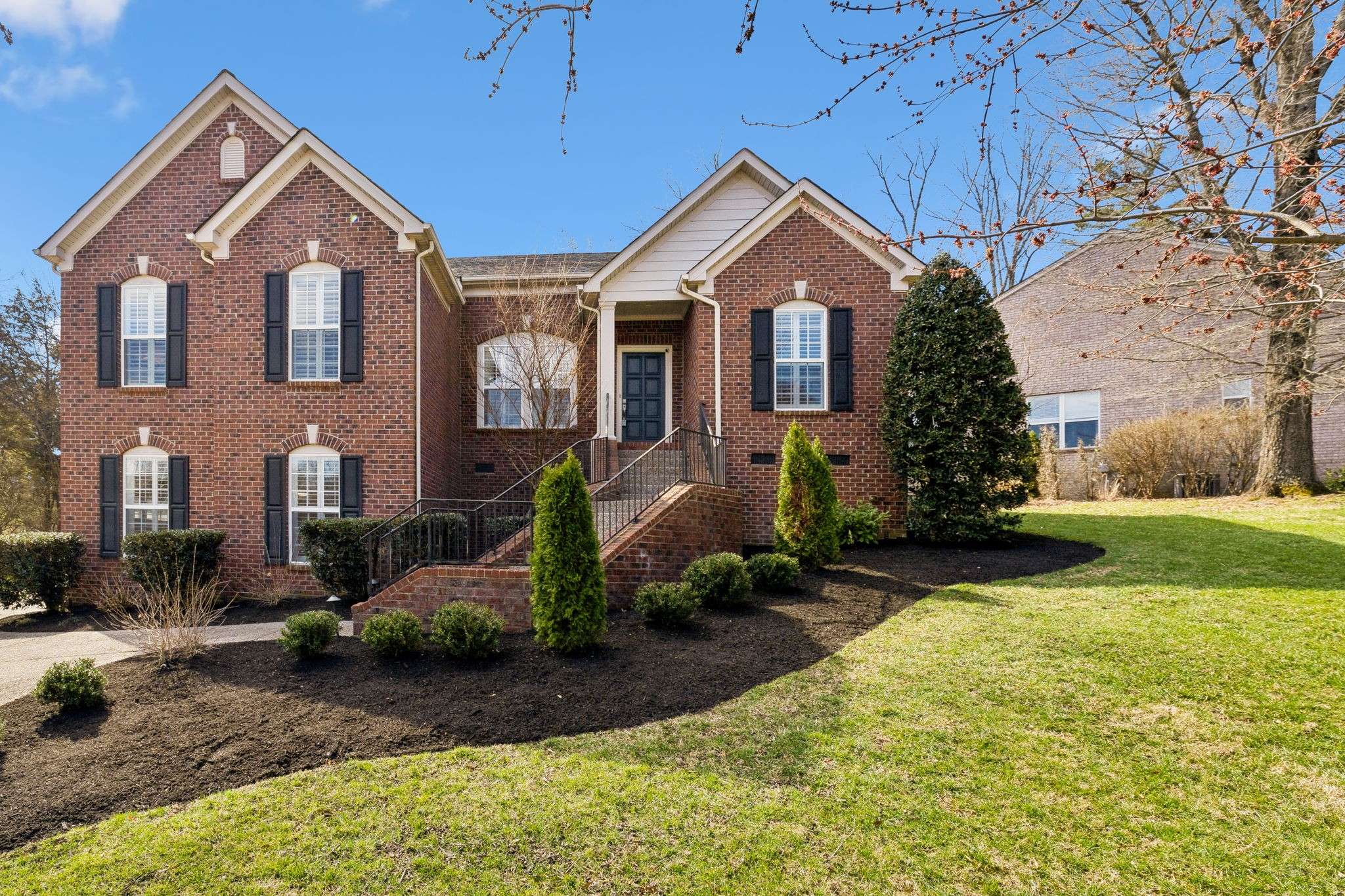Nashville, TN 37215,1305 Burton Valley Rd
