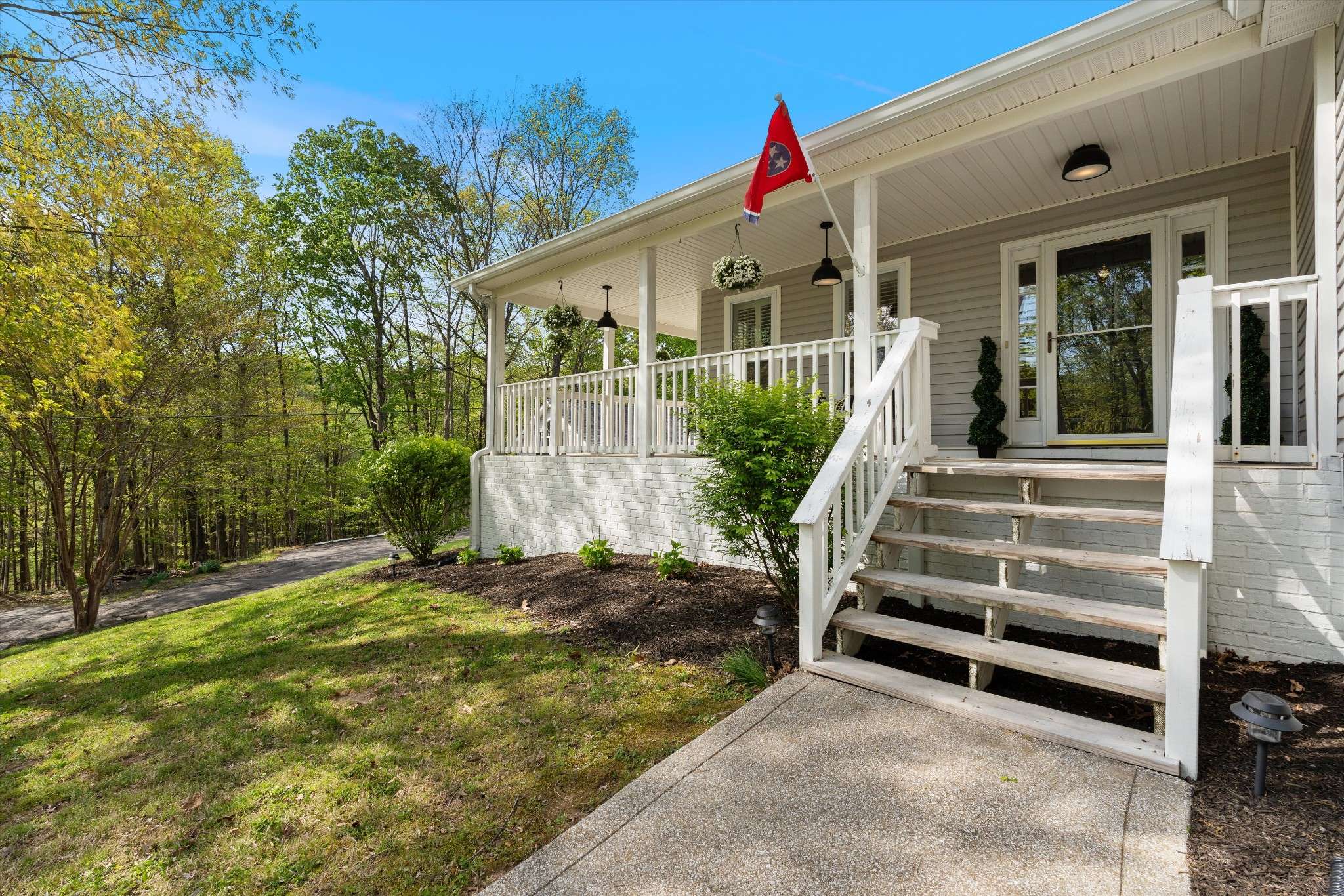 Goodlettsville, TN 37072,5960 Lickton Pike