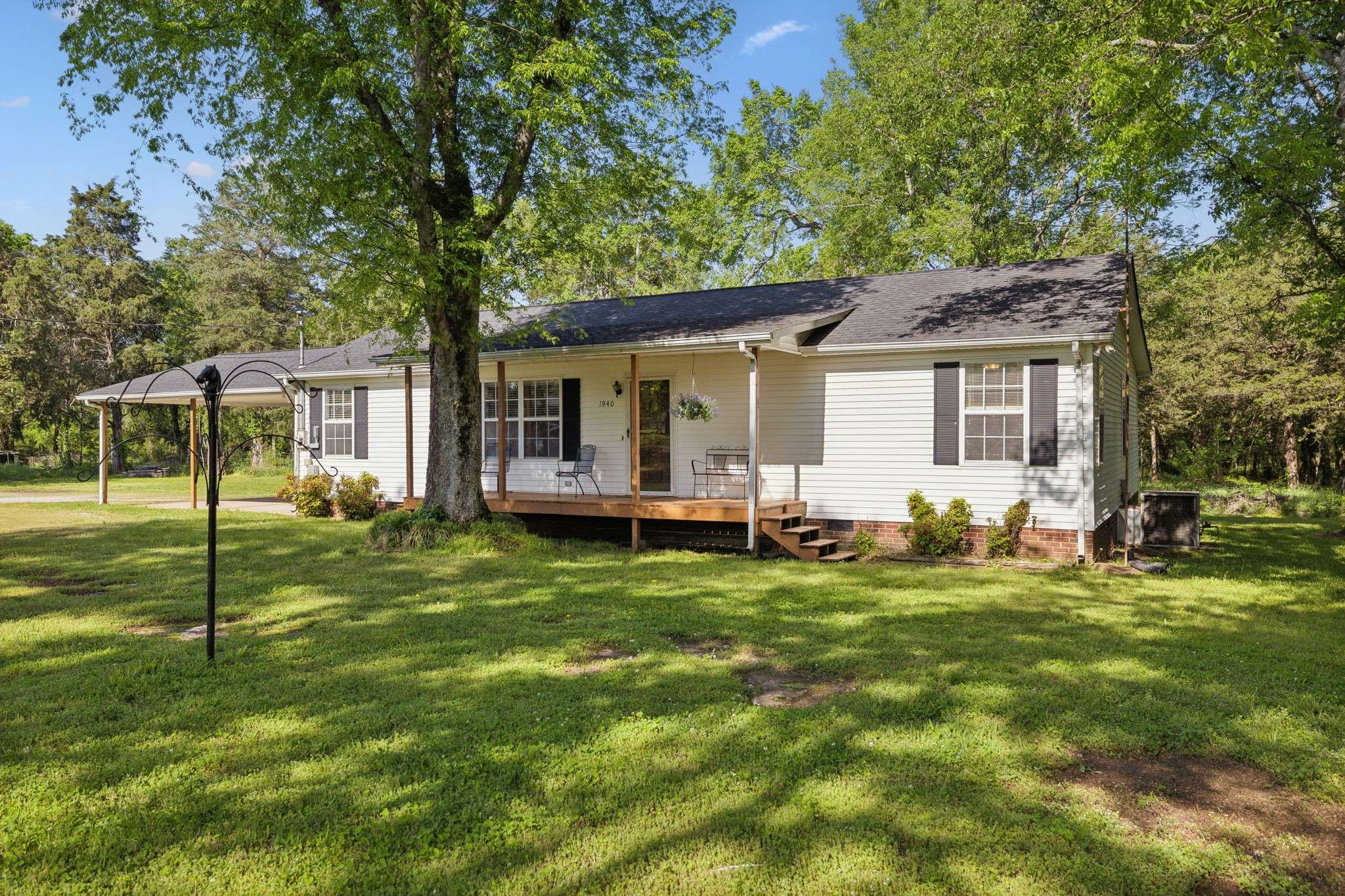 1940 Word Rd, Lewisburg, TN 37091