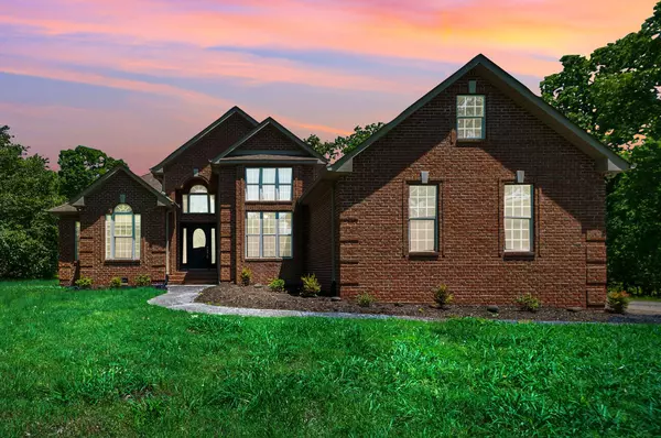 1031 Laurel Hill Dr, Dickson, TN 37055