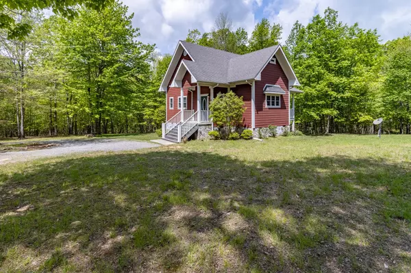 Dunlap, TN 37327,8 Tree House Trail