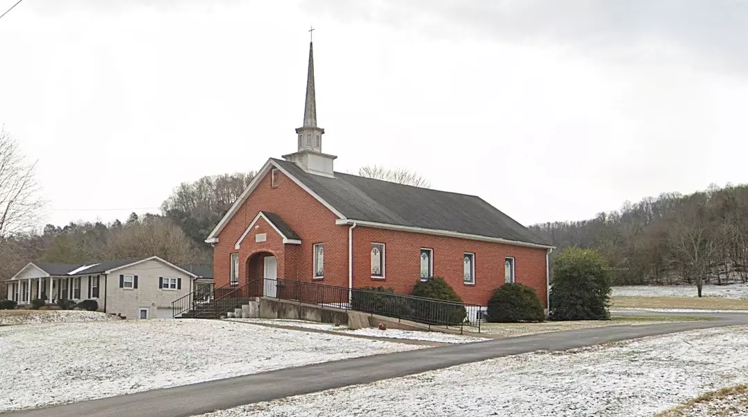 732 Lancaster Hwy, Lancaster, TN 38569