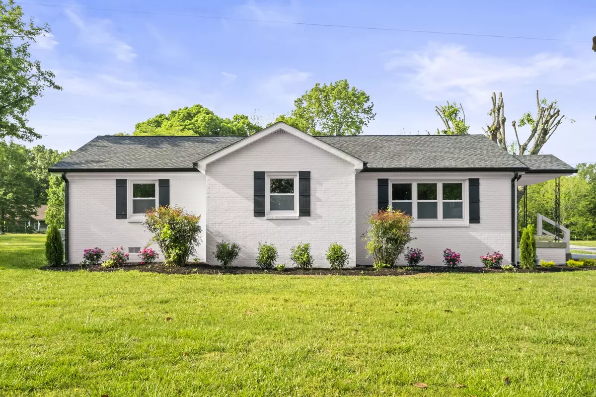 Greenbrier, TN 37073,3019 Lights Chapel Rd