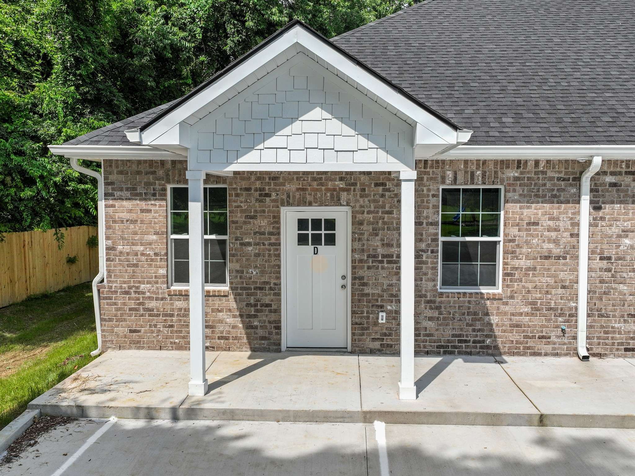Tullahoma, TN 37388,115 Freeman St #A