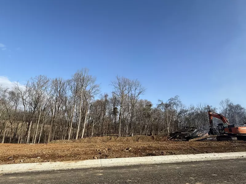 5708 Nola Dr, Arrington, TN 37014