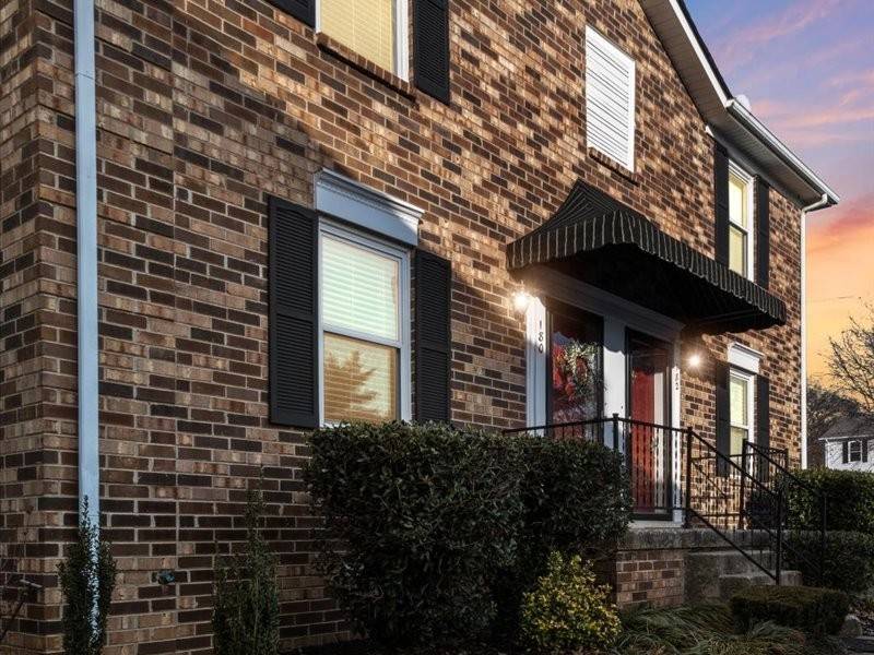 Hendersonville, TN 37075,180 Edgewood Dr