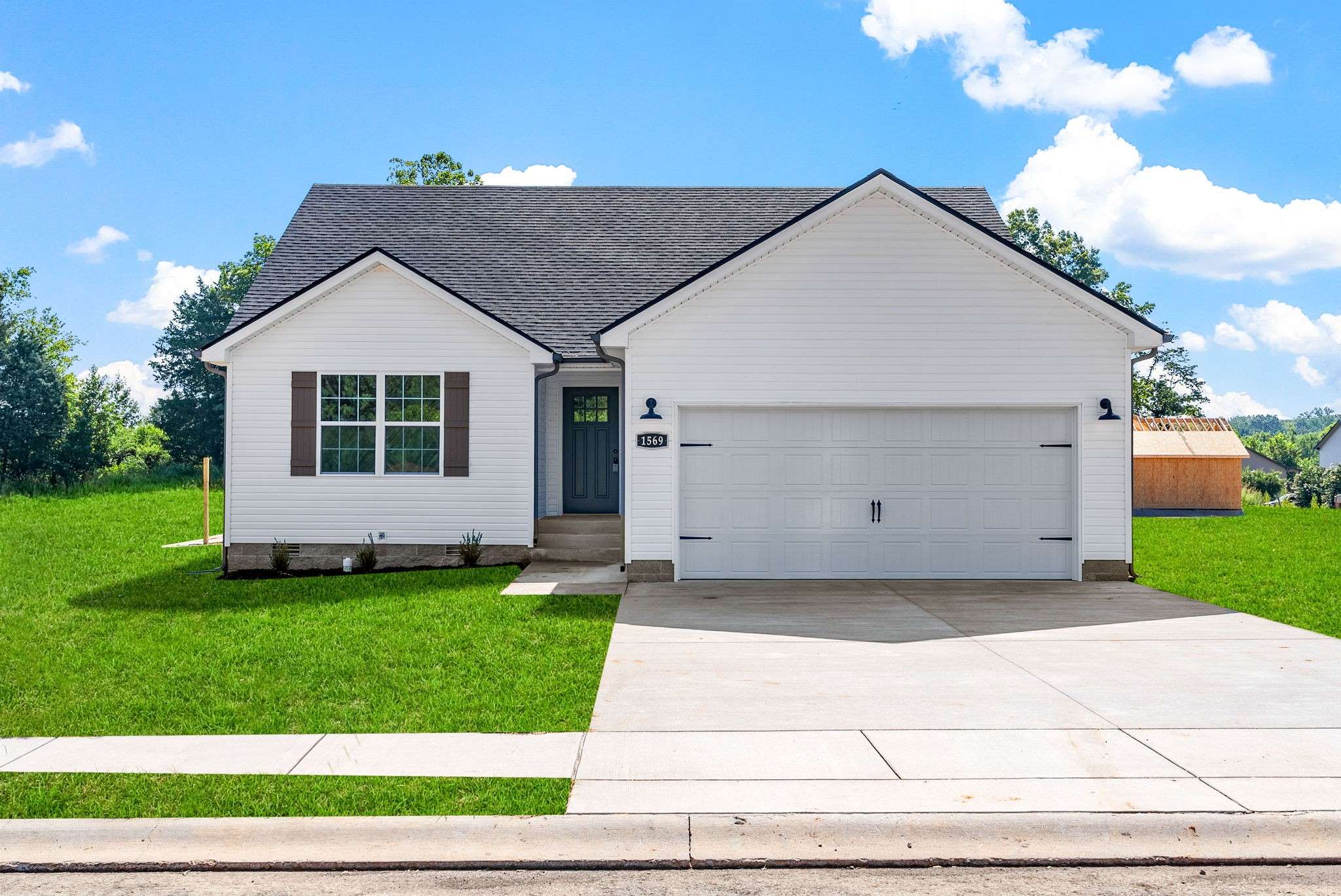 1569 Fredrick Dr, Clarksville, TN 37042
