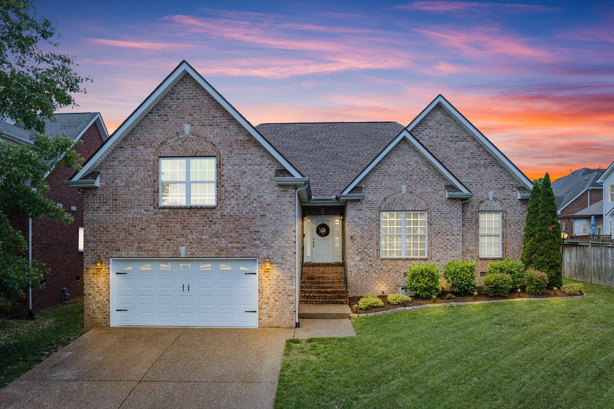141 Fieldcrest Cir, Hendersonville, TN 37075